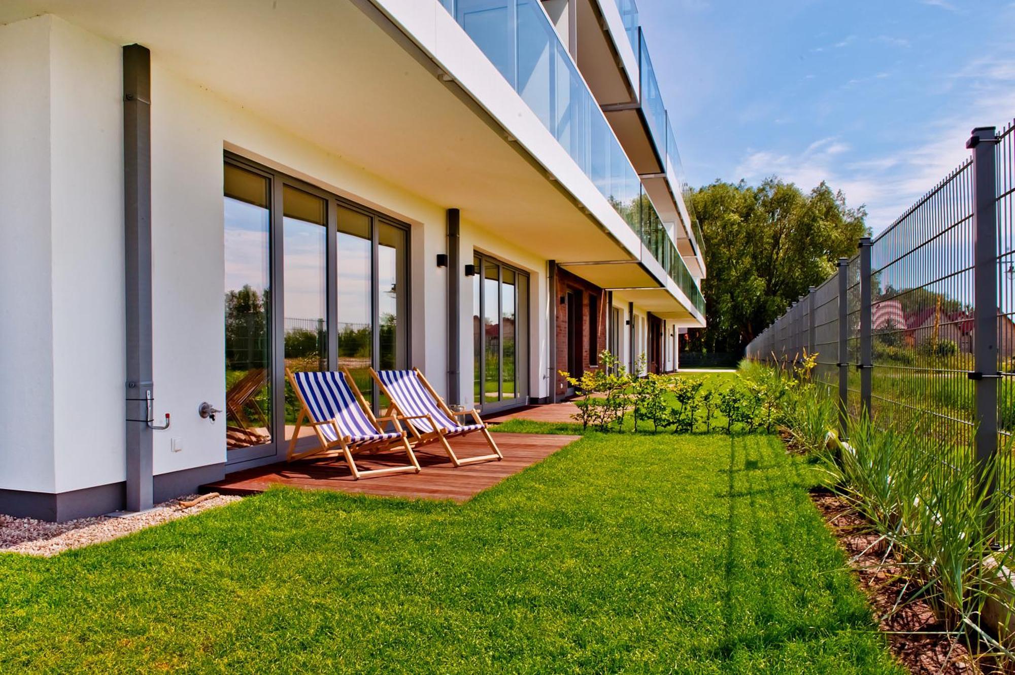 Blueapart Apartamenty Na Plazy Ястарня Экстерьер фото